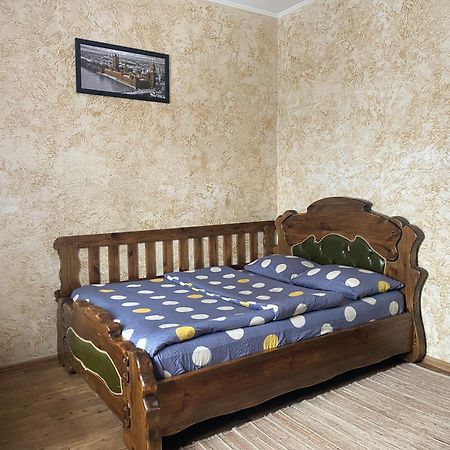 Mini-Hotel Neptun Rivne Esterno foto