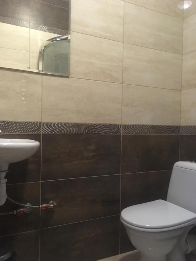 Mini-Hotel Neptun Rivne Esterno foto