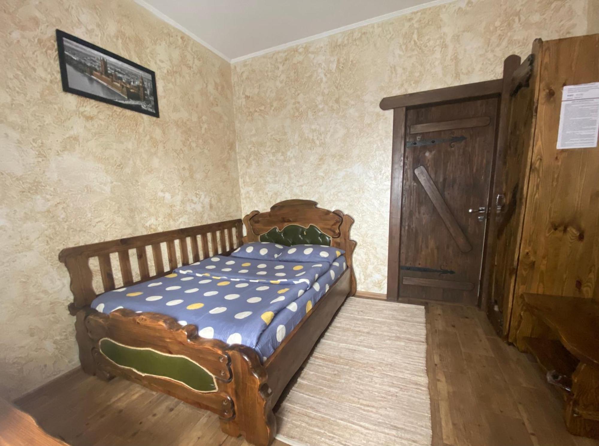 Mini-Hotel Neptun Rivne Esterno foto