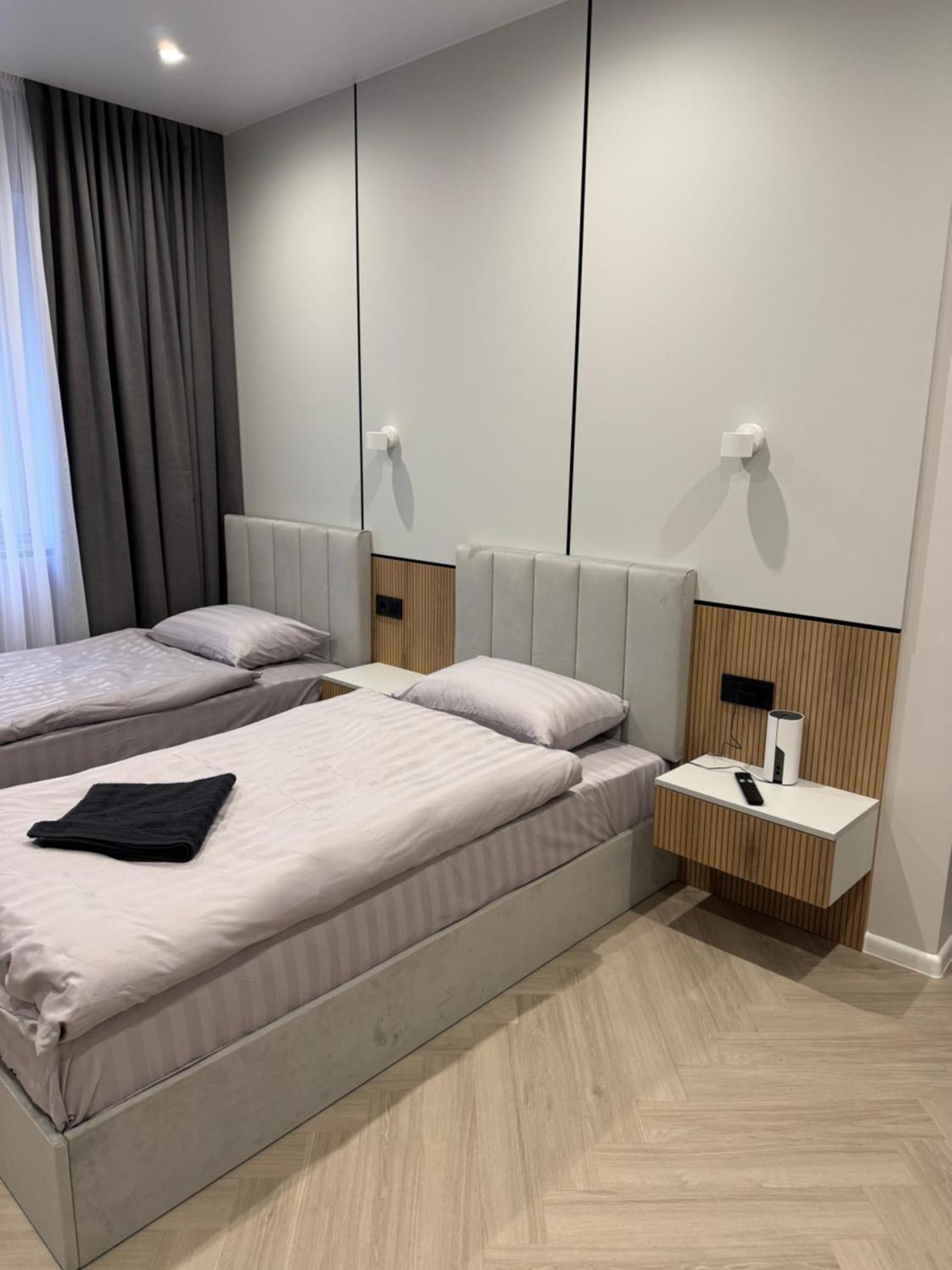 Mini-Hotel Neptun Rivne Esterno foto