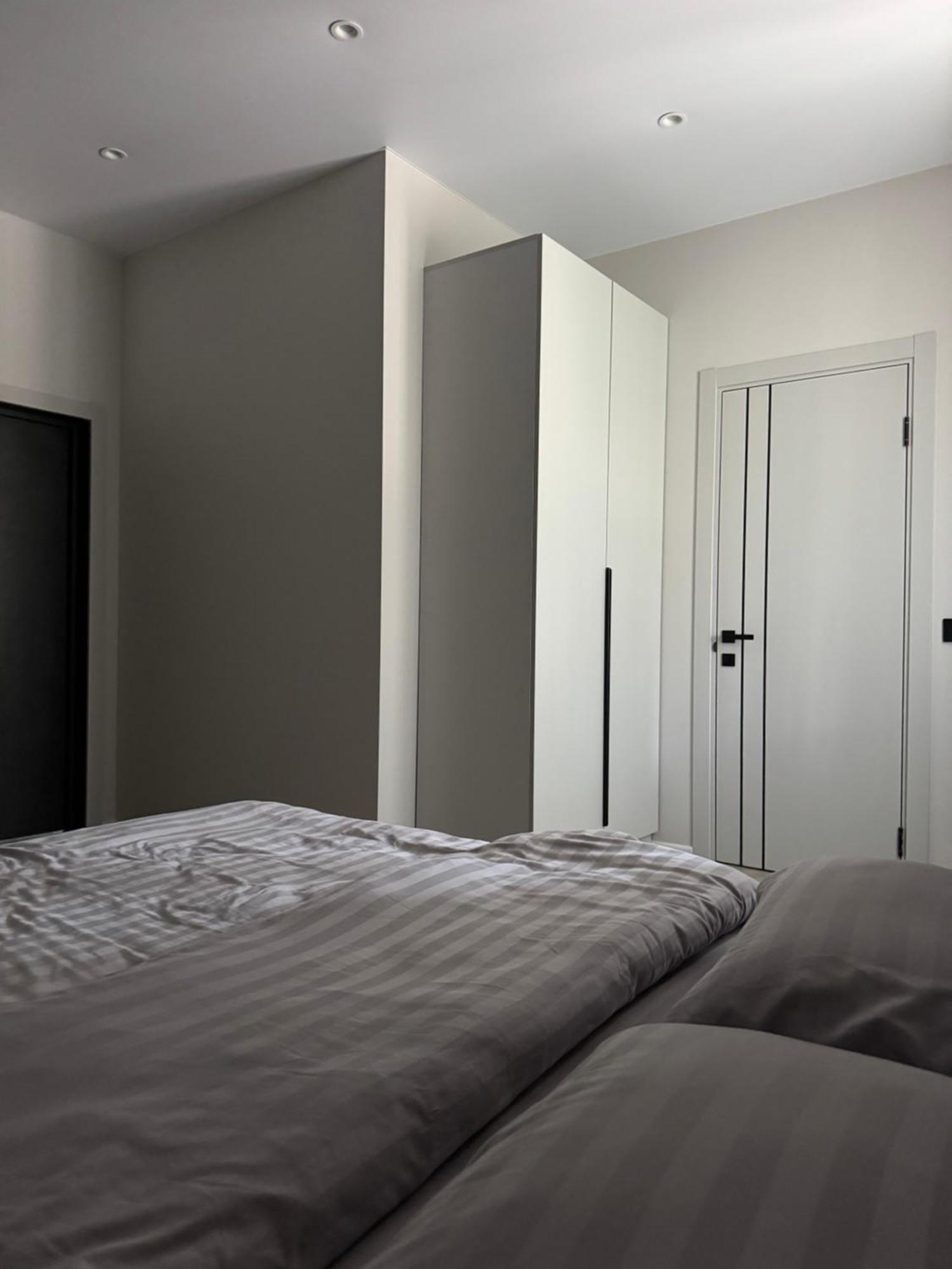 Mini-Hotel Neptun Rivne Esterno foto